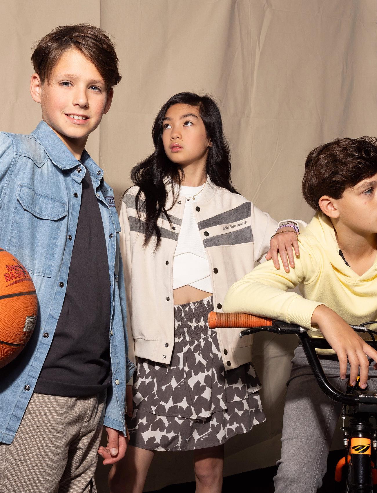 Indian Blue Jeans T-Shirt Backprint Wave - - 110 1