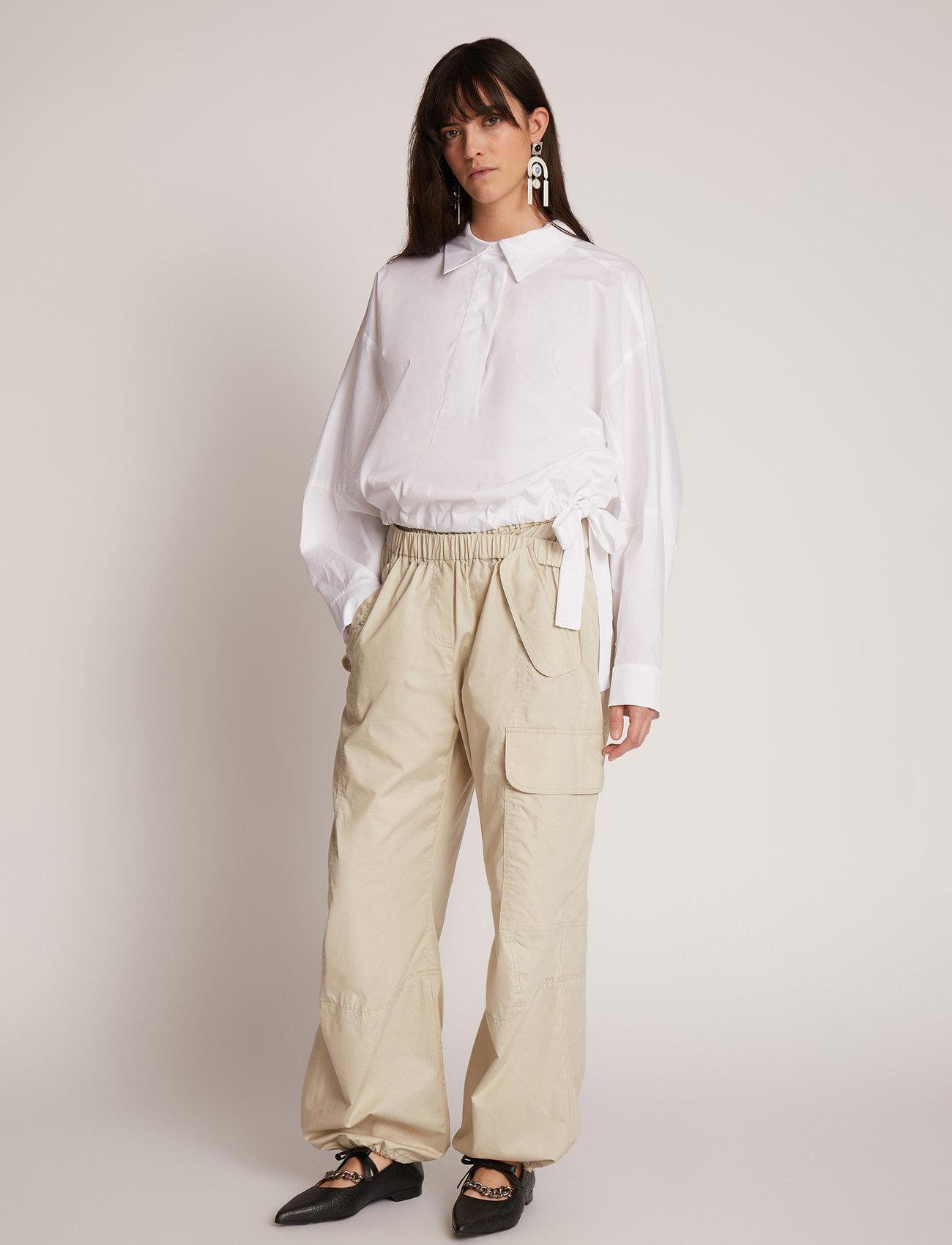 Munthe Tashumi - - 40