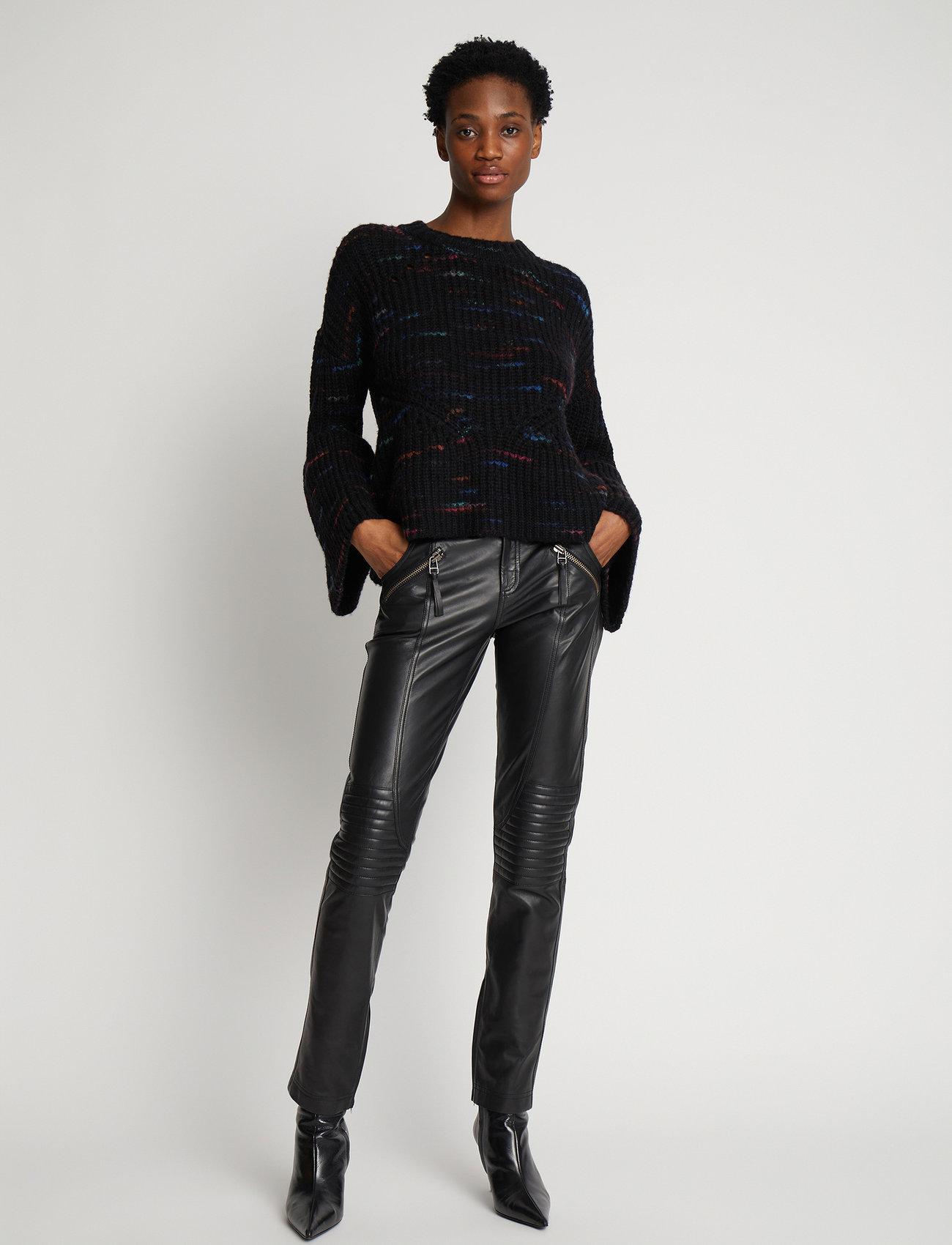 Munthe Sorina - - 32