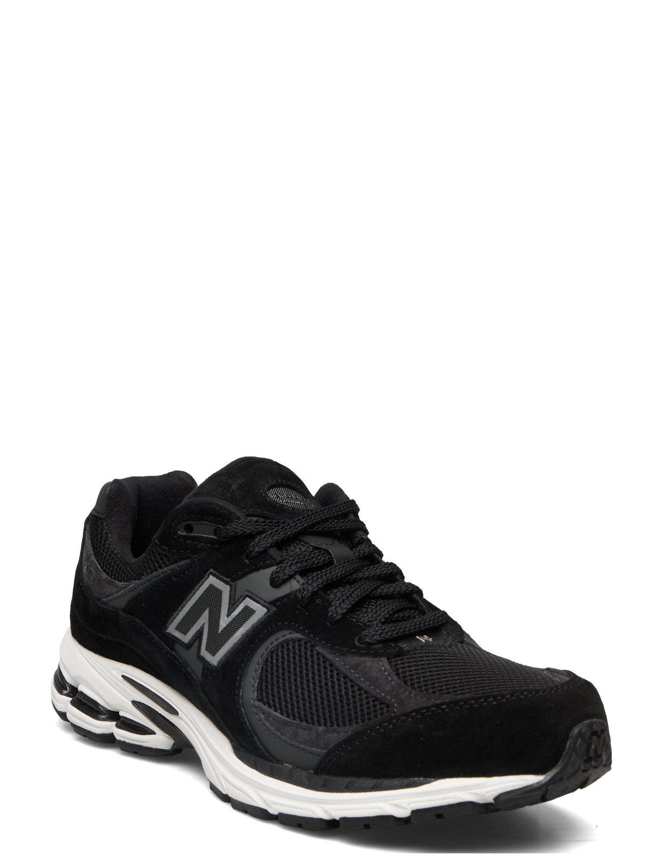 New Balance New Balance 2002R - - 36