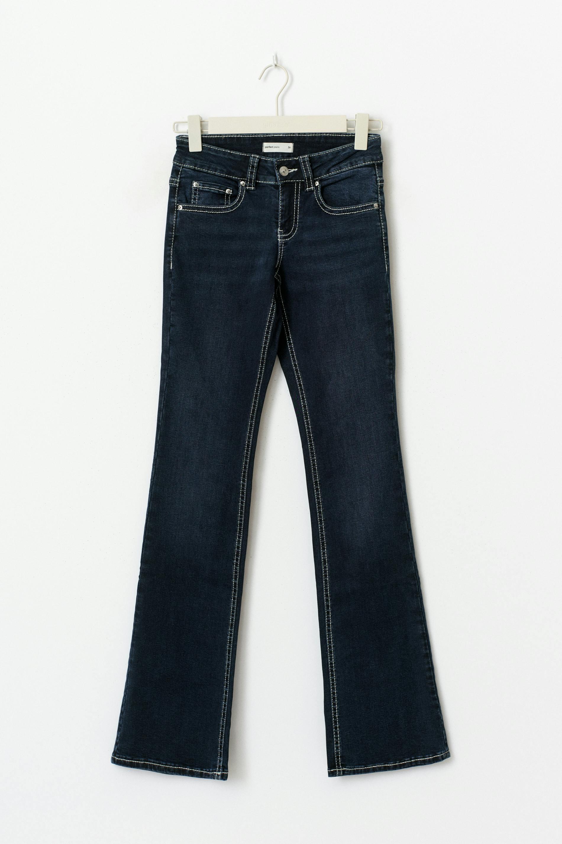 Gina Tricot - Y2k petite bootcut jeans - Flare & bootcut jeans - Blå - 32 - Dam