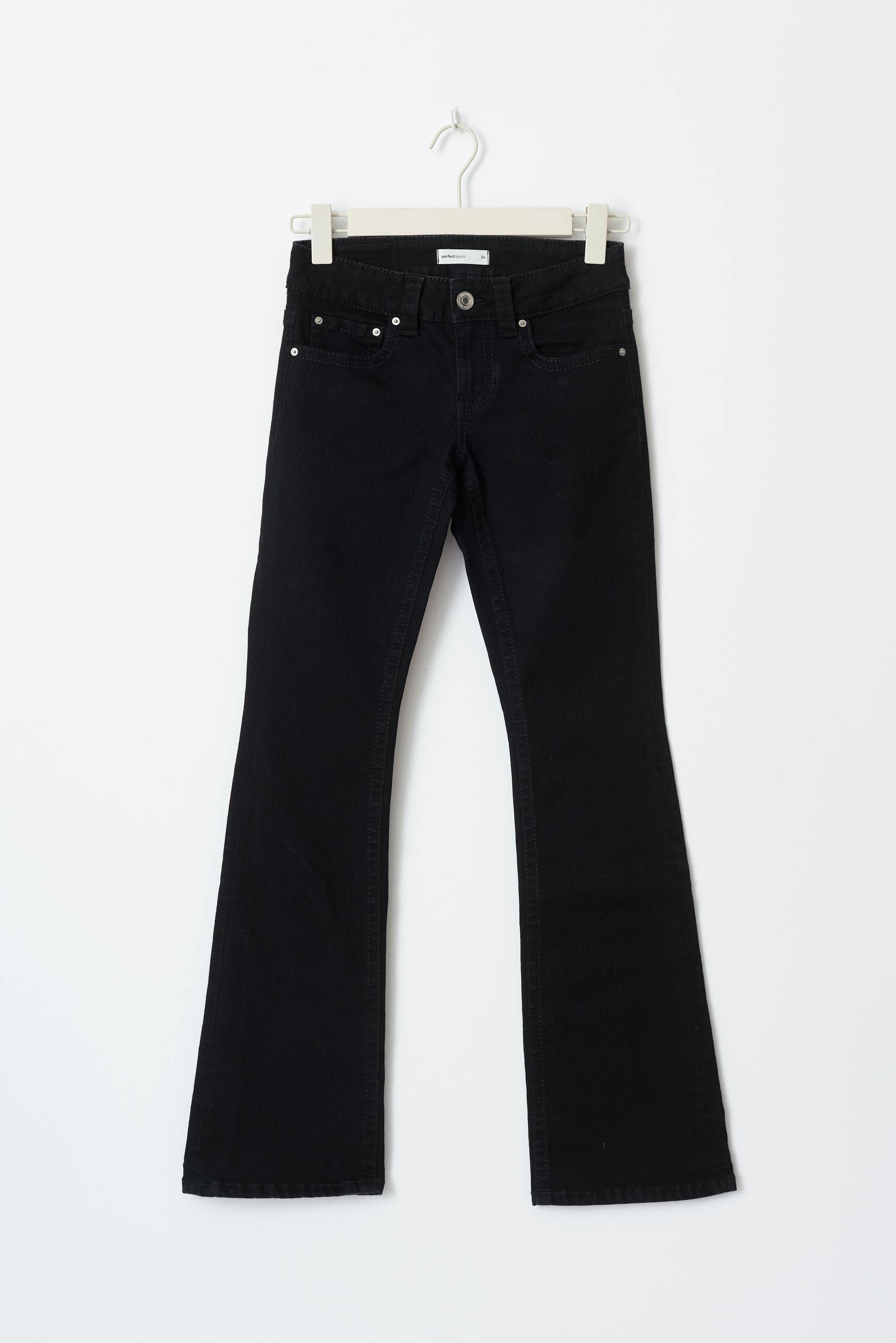 Gina Tricot - Y2k tall bootcut jeans - Flare & bootcut jeans - Svart - 44 - Dam