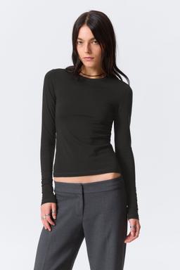 Slim Fitted Long Sleeve 1